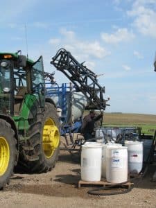 When mixing multiple products in the sprayer tank, mixing order becomes very important.
